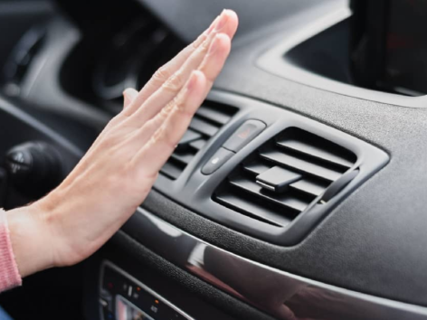 cách xử lý máy lạnh ô tô có mùi hôi ?